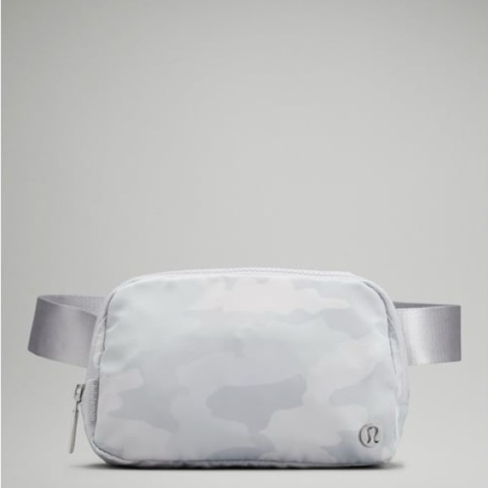 Lululemon Everywhere Belt Bag 1L | Frost, Starlight Camo